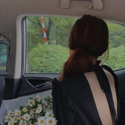 艾曼妞与罗丽妲